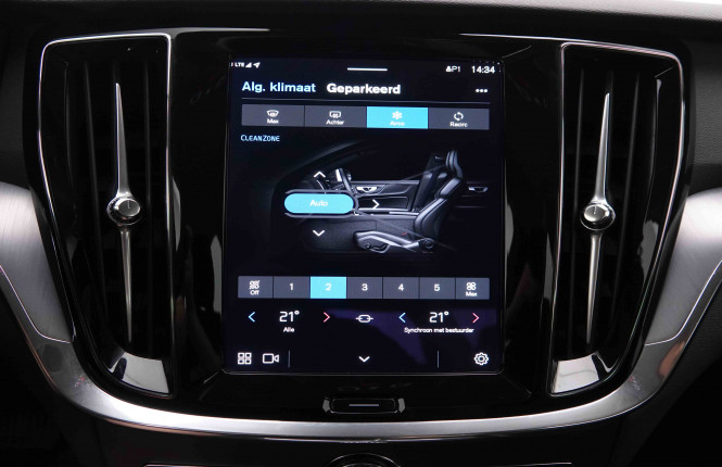 VOLVO_VOLVO_S60_2549606_12.jpg