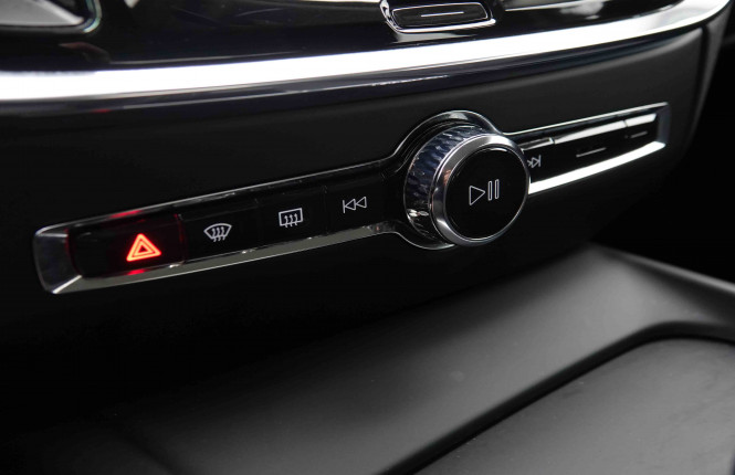 VOLVO_VOLVO_S60_2549606_15.jpg