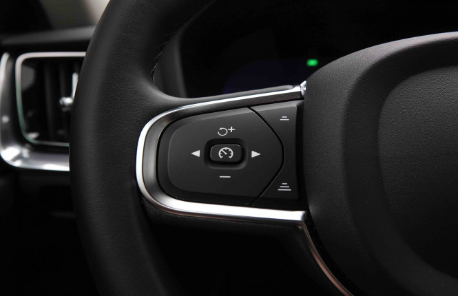 VOLVO_VOLVO_S60_2549606_19.jpg