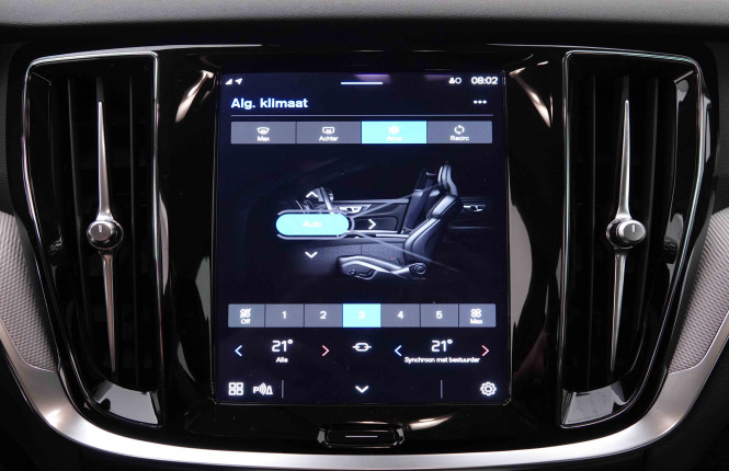 VOLVO_VOLVO_V60_2548577_11.jpg