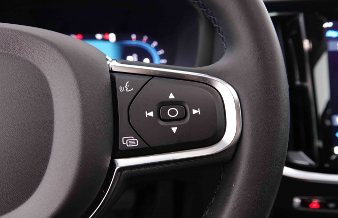 VOLVO_VOLVO_V60_2548577_18.jpg