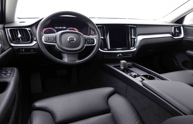 VOLVO_VOLVO_V60_2548995_8.jpg