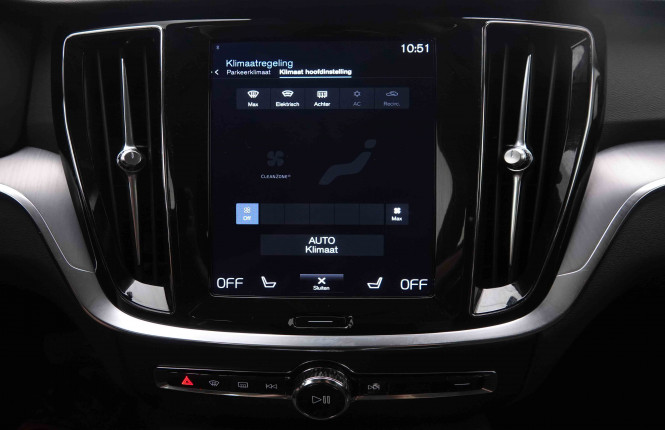 VOLVO_VOLVO_V60_2549902_13.jpg