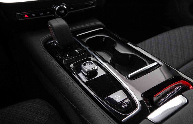 VOLVO_VOLVO_V60_2549902_16.jpg