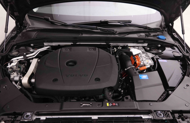VOLVO_VOLVO_V60_2549902_25.jpg