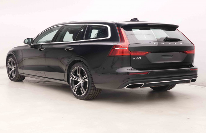 VOLVO_VOLVO_V60_2549902_30.jpg