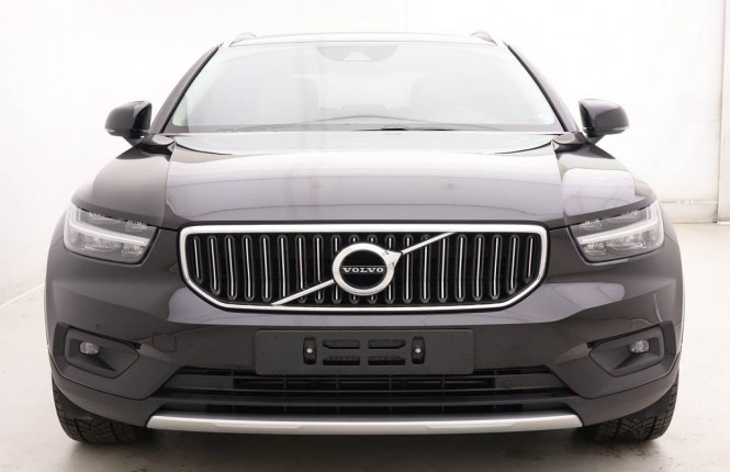 VOLVO_VOLVO_XC40_2236890_32.jpg