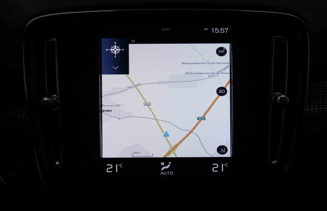 VOLVO_VOLVO_XC40_2548429_10.jpg