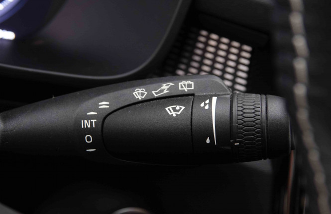 VOLVO_VOLVO_XC40_2548429_17.jpg