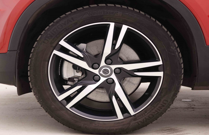 VOLVO_VOLVO_XC40_2548429_21.jpg