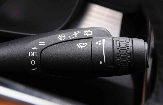 VOLVO_VOLVO_XC40_2549022_19.jpg