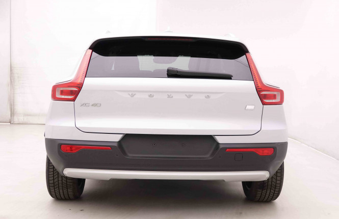 VOLVO_VOLVO_XC40_2549022_30.jpg