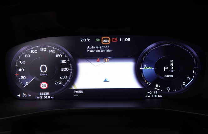 VOLVO_VOLVO_XC40_2549301_15.jpg