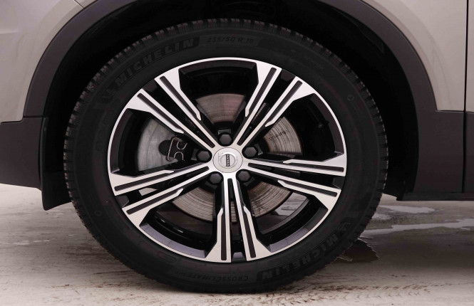 VOLVO_VOLVO_XC40_2549301_22.jpg