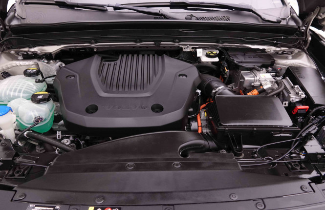 VOLVO_VOLVO_XC40_2549301_23.jpg