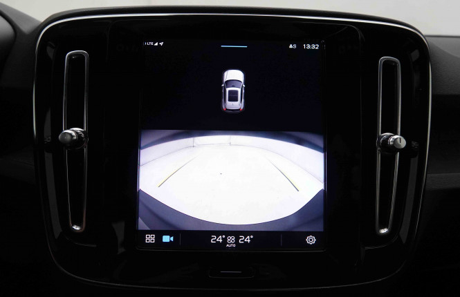 VOLVO_VOLVO_XC40_2549707_11.jpg
