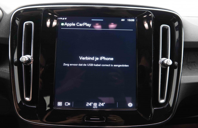 VOLVO_VOLVO_XC40_2549707_13.jpg