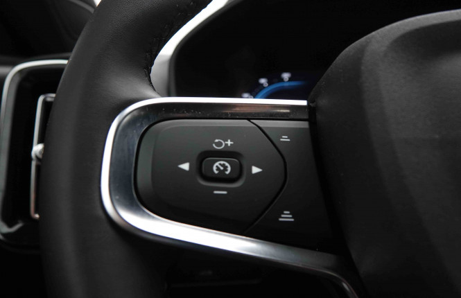 VOLVO_VOLVO_XC40_2549707_19.jpg