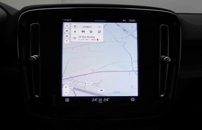 VOLVO_VOLVO_XC40_2549707_9.jpg