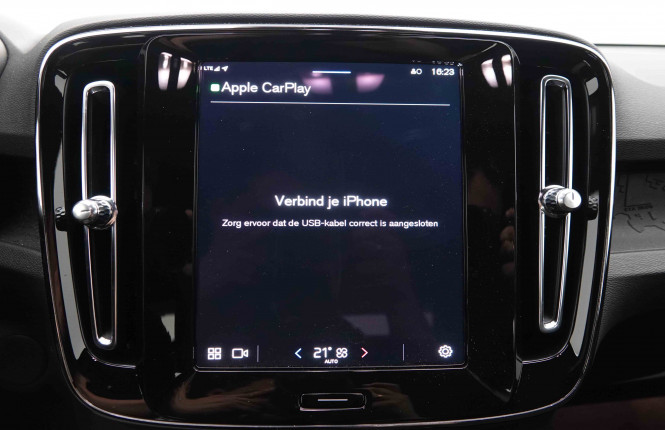 VOLVO_VOLVO_XC40_2549751_13.jpg