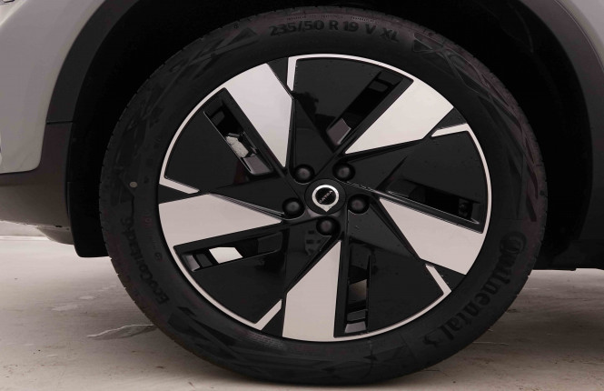 VOLVO_VOLVO_XC40_2549751_22.jpg