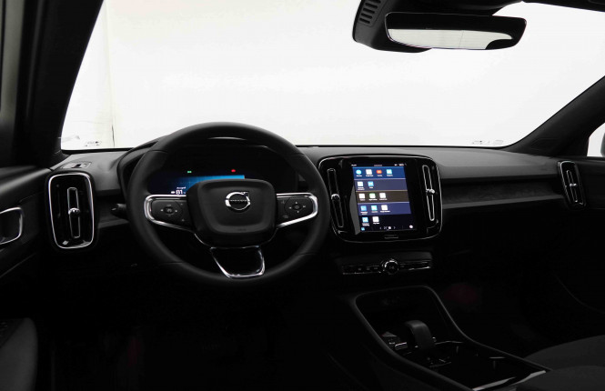 VOLVO_VOLVO_XC40_2549751_7.jpg