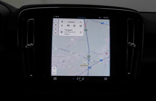 VOLVO_VOLVO_XC40_2549751_9.jpg