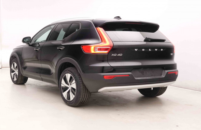 VOLVO_VOLVO_XC40_2550522_25.jpg