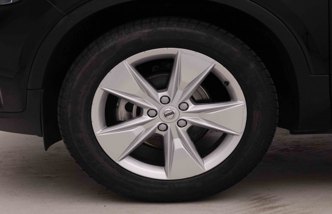 VOLVO_VOLVO_XC40_2551714_22.jpg