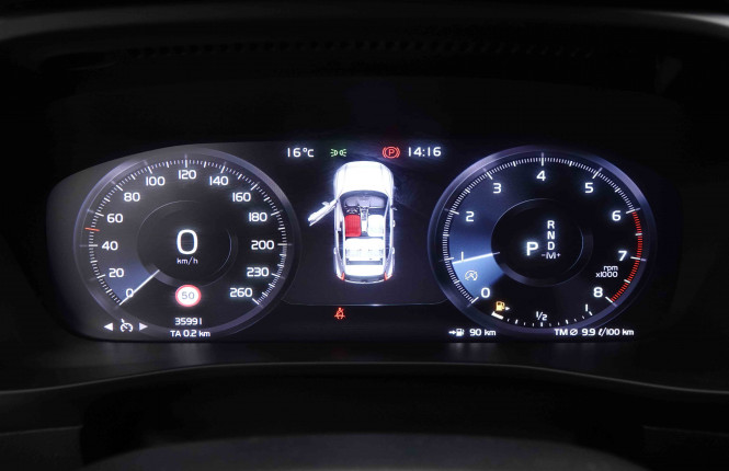 VOLVO_VOLVO_XC40_2653080_16.jpg