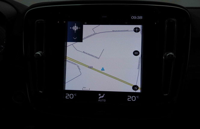 VOLVO_VOLVO_XC40_2653082_13.jpg