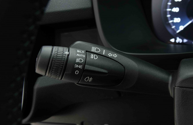VOLVO_VOLVO_XC40_2653082_16.jpg
