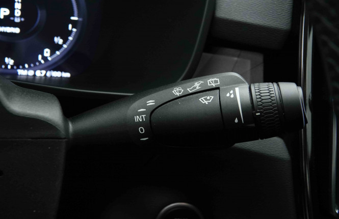 VOLVO_VOLVO_XC40_2653082_17.jpg