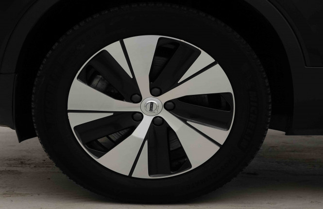 VOLVO_VOLVO_XC40_2653082_22.jpg