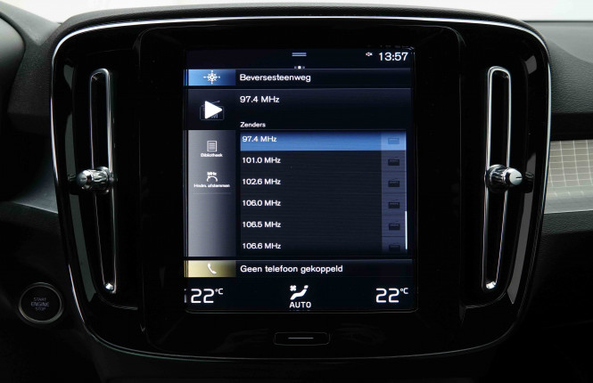 VOLVO_VOLVO_XC40_2653459_10.jpg