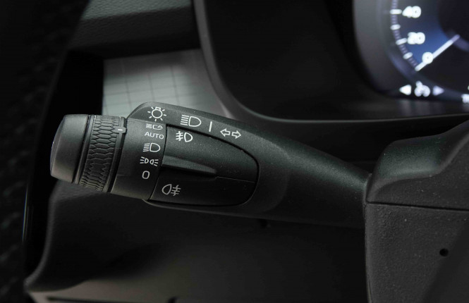 VOLVO_VOLVO_XC40_2653459_16.jpg