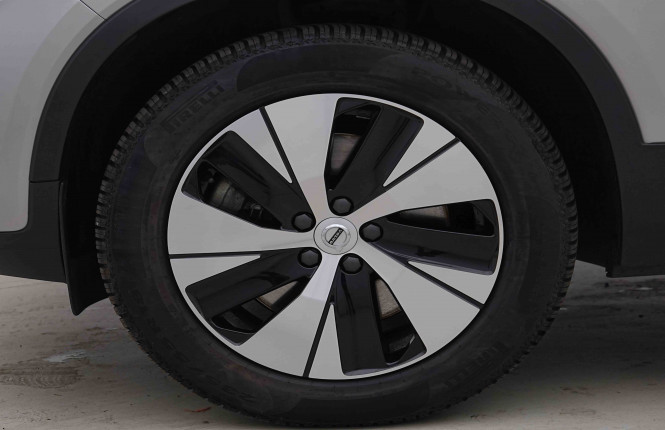 VOLVO_VOLVO_XC40_2655340_20.jpg