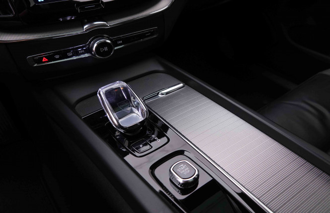 VOLVO_VOLVO_XC60_2548622_15.jpg