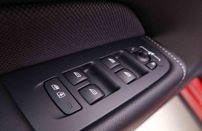 VOLVO_VOLVO_XC60_2548622_22.jpg