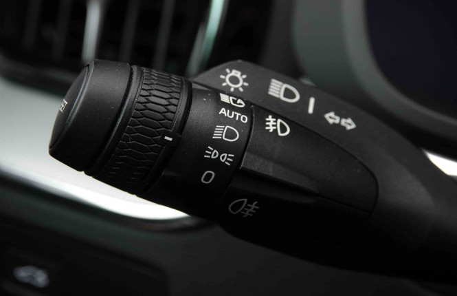VOLVO_VOLVO_XC60_2549182_18.jpg