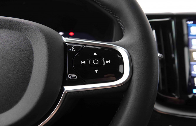 VOLVO_VOLVO_XC60_2549182_21.jpg