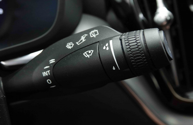 VOLVO_VOLVO_XC60_2654069_17.jpg VOLVO_VOLVO_XC60_2654069_17.jpg