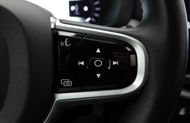 VOLVO_VOLVO_XC60_2654451_18.jpg VOLVO_VOLVO_XC60_2654451_18.jpg