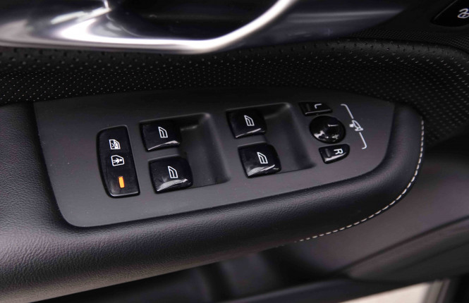 VOLVO_VOLVO_XC90_2548684_22.jpg