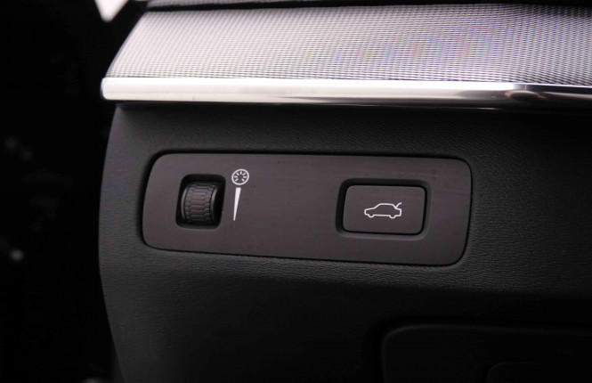 VOLVO_VOLVO_XC90_2548684_9.jpg